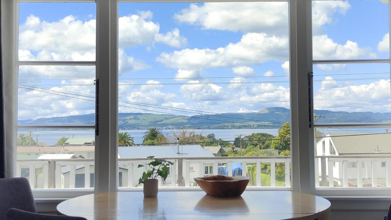 Lake, Mountain View Cottage Rotorua Ngoại thất bức ảnh